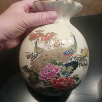 Vase with peacock. 30 $ pick up Evergreen.