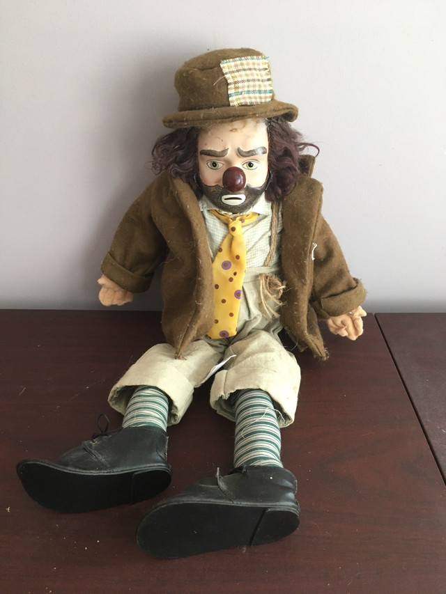 VINTAGE PORCELAIN CLOWN DOLL - AS IS in Arts & Collectibles in Belleville