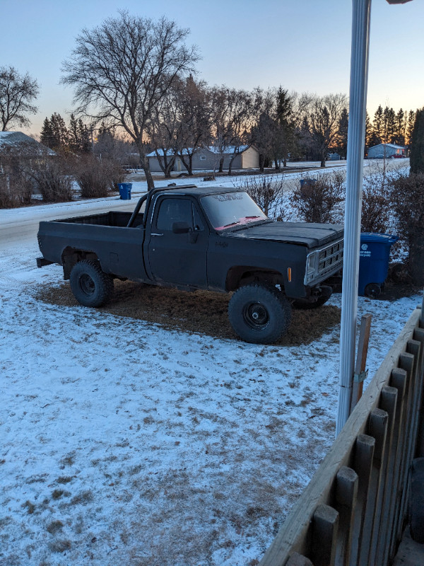 1980 square body lifted GMC 4x4 in Cars & Trucks in Saskatoon