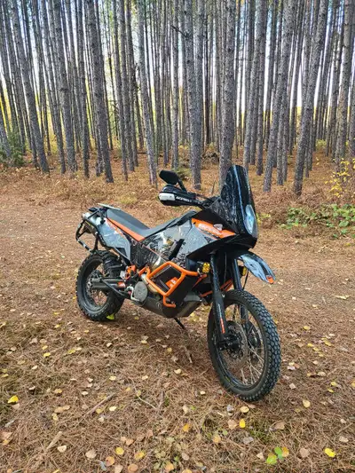 2010 KTM 990 Adventure 'R' this is the ultimate adventure bike, legendary LC8 Vtwin engine with 100+...
