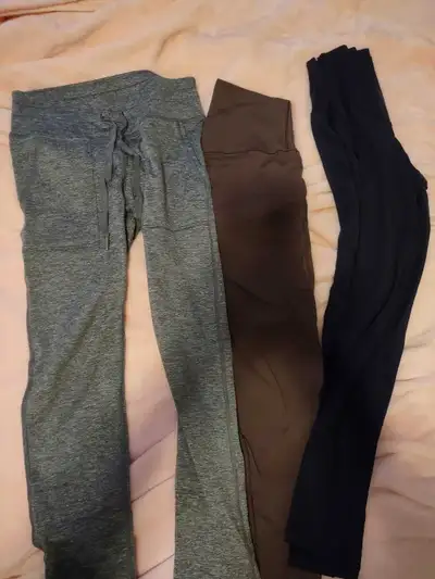 AERIE LEGGINGS ADULT SIZE MEDIUM, View more