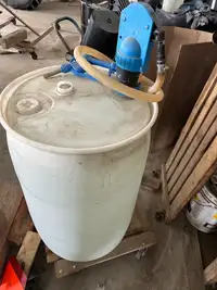 Baril d’urée 45 gallons avec pompe 