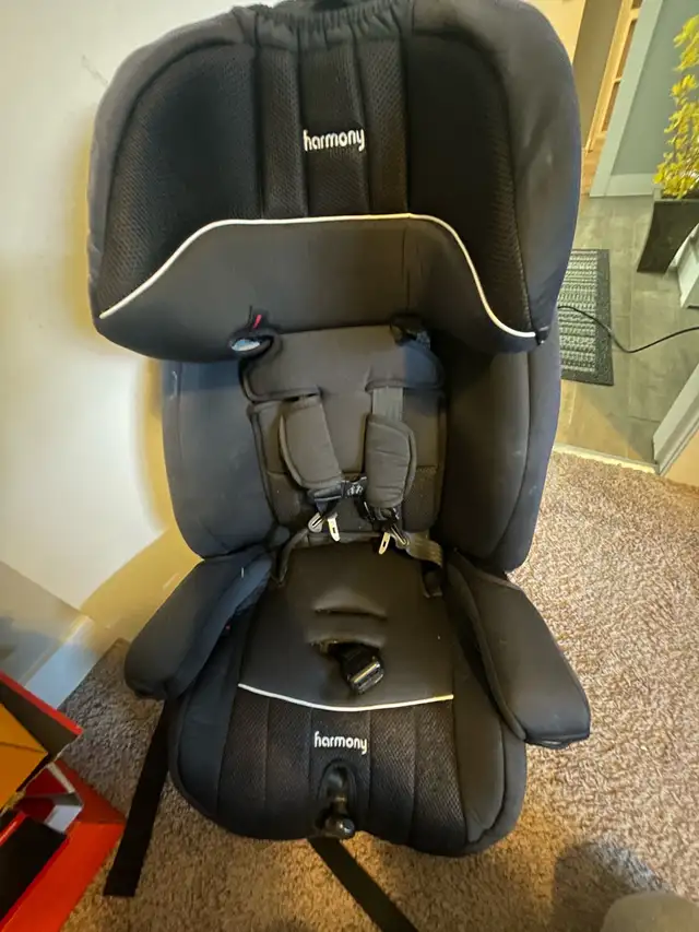 Harmony Car seat in Strollers, Carriers & Car Seats in Edmonton - Image 4