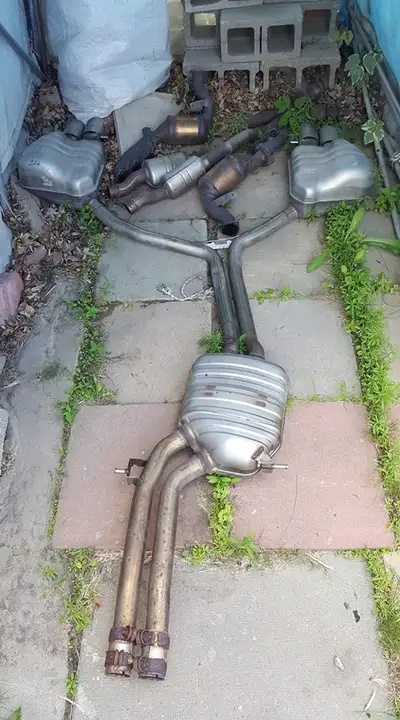 I am selling a complete original exhaust system (including manifolds, headers and downpipes) from my...