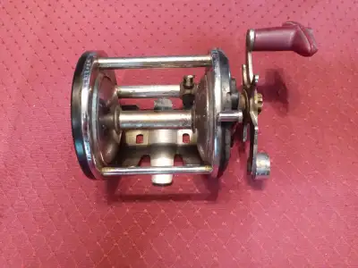 fishing reel vintage Dickson Model- 9557 As is vintage lead sinkers, fishing weights Bass Strategies...