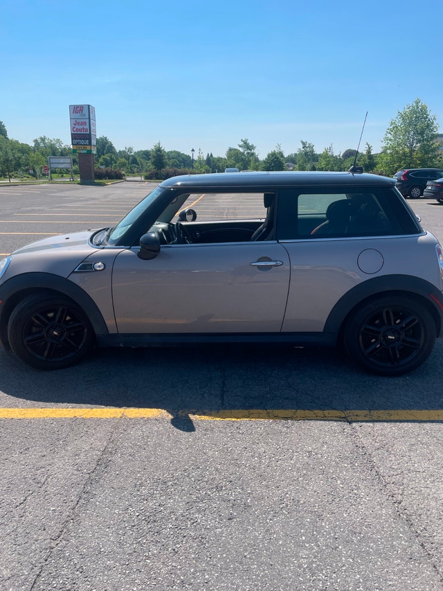 2012 MINI Cooper Baker Street Edition