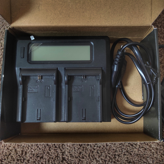 (NEW) Charger for Canon LP-E6 batteries in Cameras & Camcorders in Windsor Region - Image 4