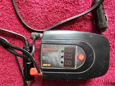 LIGHTER SOCKET USE IN VEHICLE