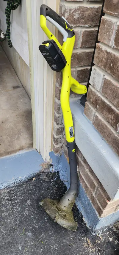 Used RYOBI 18V ONE+ 10 in. Cordless Battery String Trimmer/Edger, View more