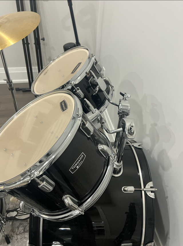 Tornado (Mapex) 5-Piece Drum Kit - with Cymbals and Hardware in Drums & Percussion in Mississauga / Peel Region - Image 7
