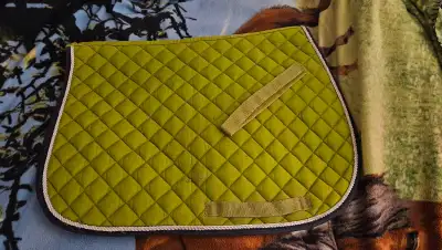 shedrow pony saddle pad, View more