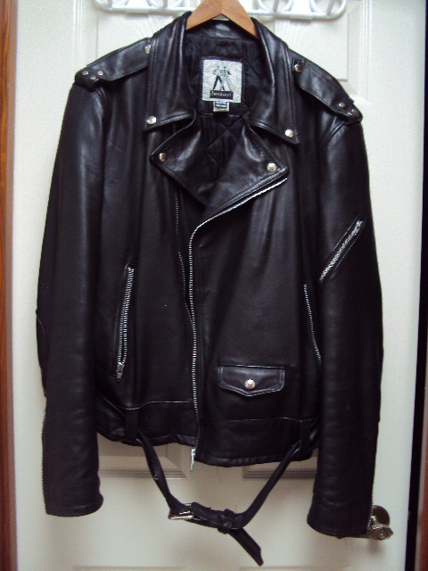 motorcycle clothing in Multi-item in Prince George - Image 2