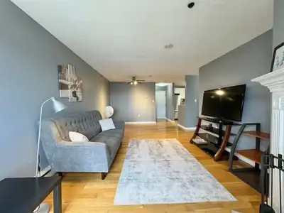 Fully Furnished 2 Bed | 1.5 Bath – Cat Friendly Welcome to this spacious and well-maintained 2-bedro...