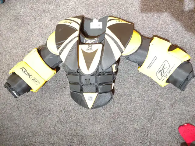 Plastron de gardien de but in Hockey in City of Montréal - Image 3