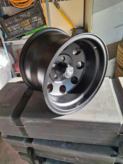 Rim de 15x10 pouce avec offset négatifs de 43 Bolt patern 5x114.3 Rim jamais utilisé