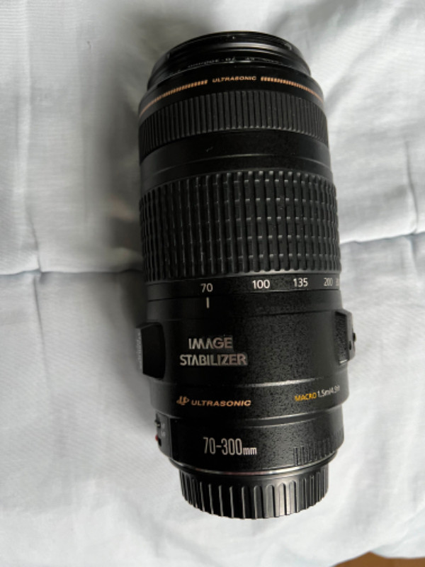 Objectif Canon Ef 70-300. dans Appareils photo et caméras  à Longueuil/Rive Sud - Image 3