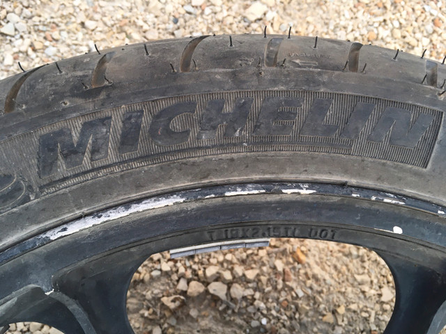 Front Michelin 3.25/19 motorcycle front tire w rim from Yamaha in Motorcycle Parts & Accessories in Winnipeg - Image 2