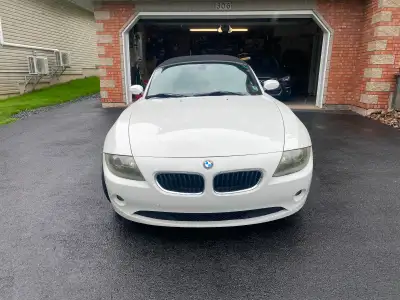 This 2005 BMW Z4 is a well-maintained, used convertible that offers a thrilling driving experience w...