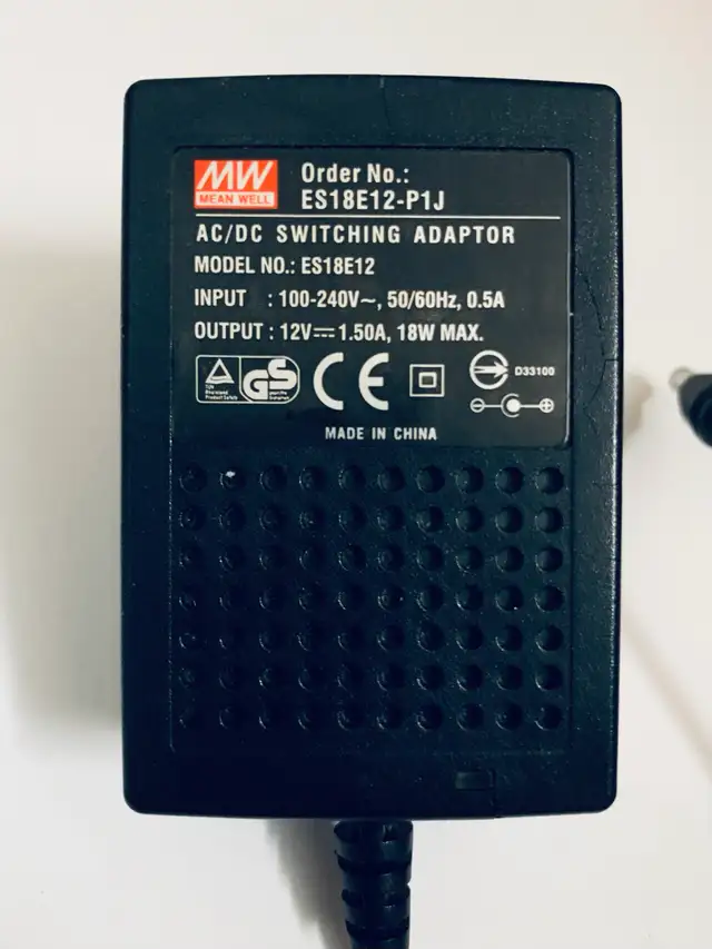 AC/DC Switching Adaptor ES18E12-P1J in Cables & Connectors in Mississauga / Peel Region - Image 4