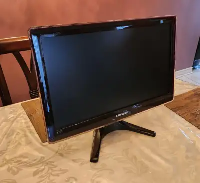 Samsung BX2235 21.5" LED BackLight LCD monitor Screen resolution 1920 x 1080 Brightness 250 cd/m² Co...