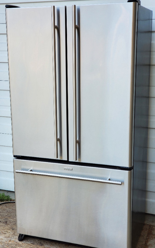 Jenn-Air French Door Fridge - Very good condition, Stainless in Refrigerators in Nanaimo