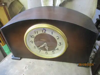OLD SETH THOMAS STRATHROY MANTLE CLOCK $30 NO KEY PENDULUM, View more