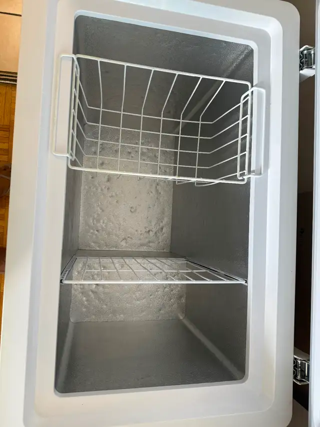 For Sale Chest Freezer in Freezers in City of Toronto - Image 3