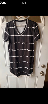 Women black/white lace trim night shirt Large 