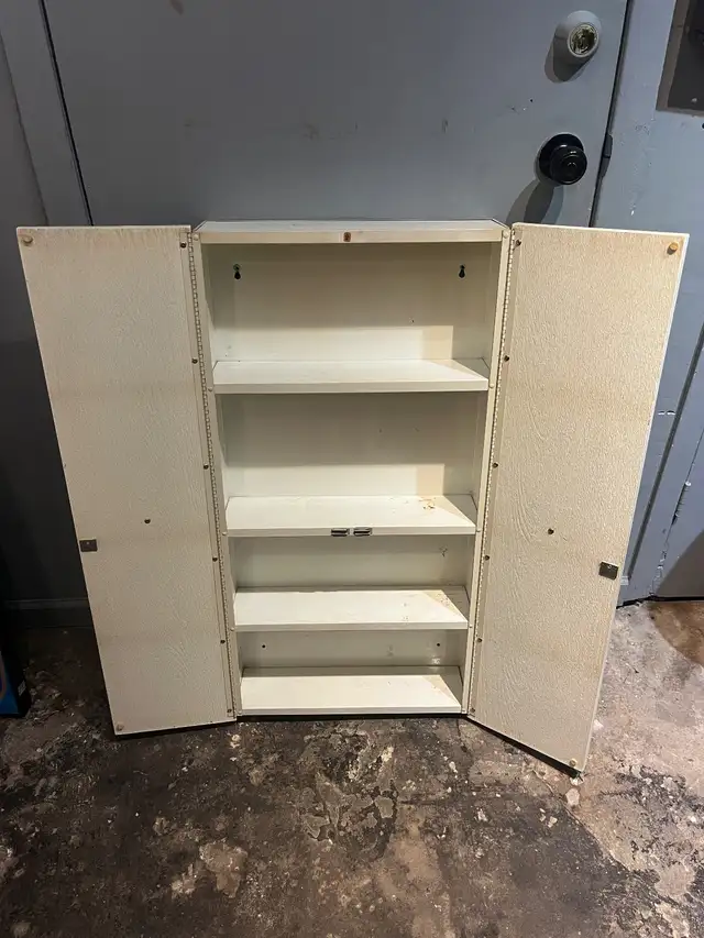 Vintage Sears Bathroom Storage Cabinet in Bookcases & Shelving Units in City of Toronto - Image 4