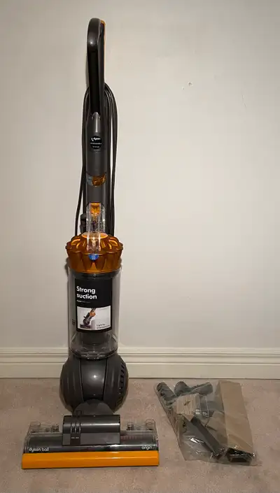 BEST OFFER or FIRST COME! (Offers below $250 will not get a response) NEW - Store Demo Unit! All acc...