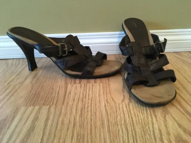 Women’s Shoes/Boots in Women's - Shoes in Calgary - Image 3