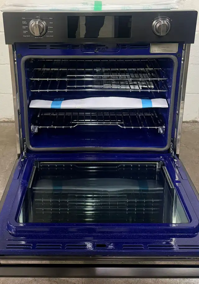 Open Box!!! “SAMSUNG” Wall Oven / NV51K7770SG /// 27/29/27 in Stoves, Ovens & Ranges in Hamilton - Image 3