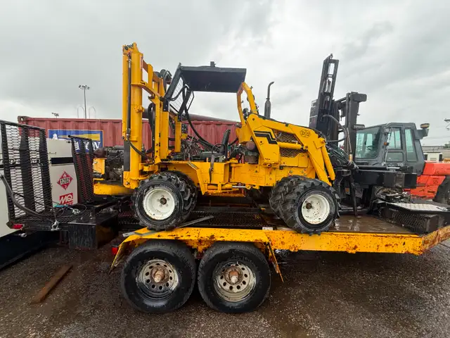 Diesel Powered 4 Wheel Drive Post Pounder – Auger