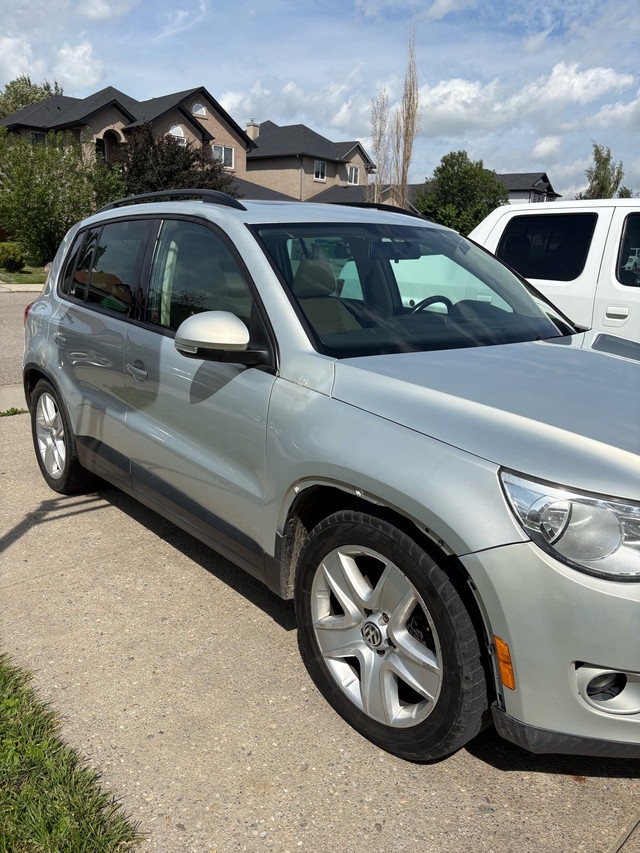 2009 Volkswagen Tiguan  in Cars & Trucks in Calgary - Image 3