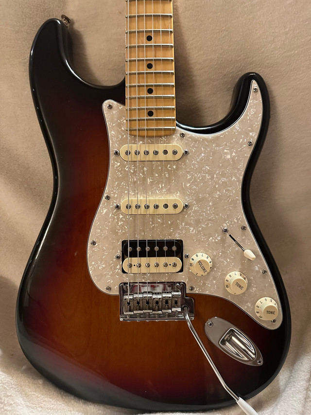 2015 Fender Professional Stratocaster  in Guitars in St. Catharines - Image 2