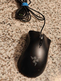 razer deathadder gaming mouse