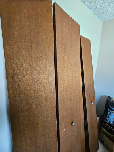 Folding Closet doors x3, View more