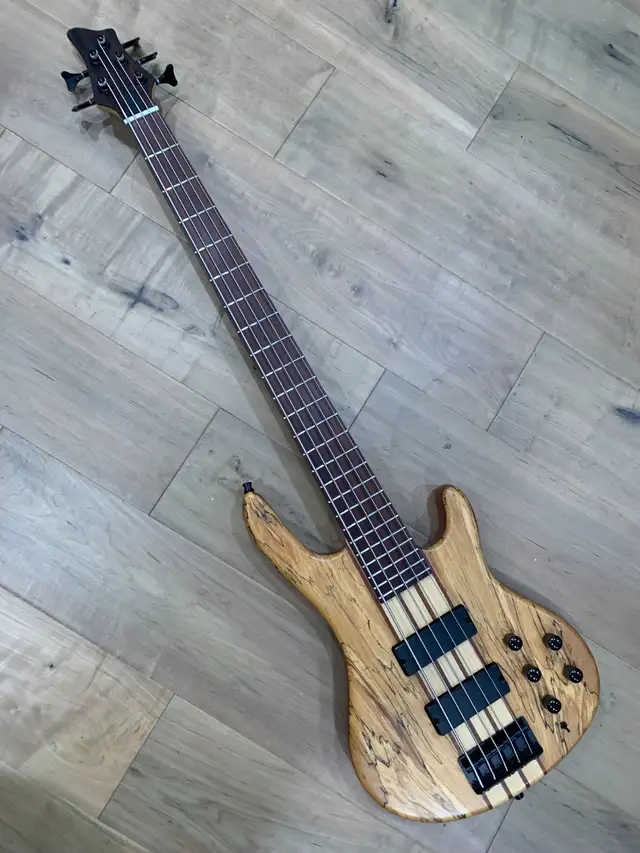 Wolf 35" Scale 5 String Bass Guitar in Guitars in Kawartha Lakes - Image 2