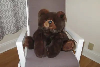 Gros ours en peluche, comme neuf, View more