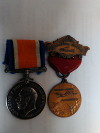SEEKING OLDER BRITISH/CANADIAN MILITARY AND POLICE COLLECTIBLES