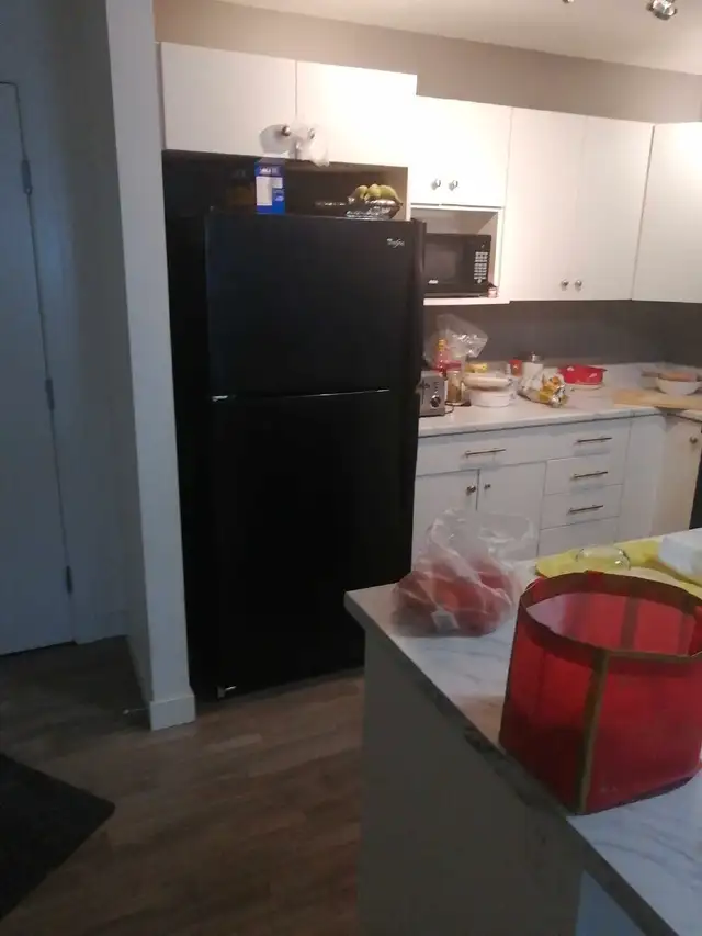 Room for Rent 63815759157123124
