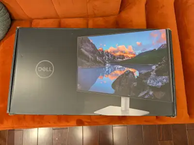 Dell UltraSharp 27 USB-C Hub Monitor U2722DE (x2) IPS Display, View more