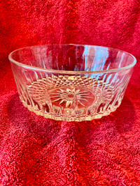 French Arcoroc Glass Salad / Serving Bowl