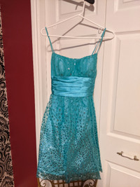 6 DRESSES - Semi's and  Formal Party Dresses - $25 each