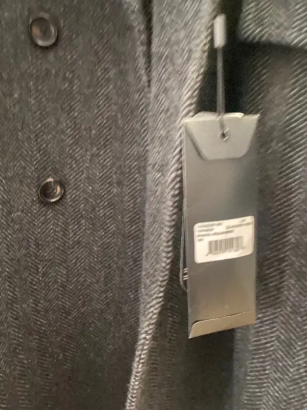 Men Winter wool coat (Cardinal) brand new never used in Women's - Tops & Outerwear in City of Montréal - Image 4