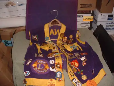 VINTAGE LIONS CLUB CANADA VEST WITH PINS ESSEX ONTARIO, View more