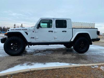 2020 Jeep Gladiator Rubicon, Upgraded, Lifted, 37’’ Tires.