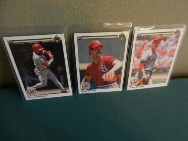 Upper Deck Baseball Rare Hologram Variations Reds,Astros,St.Lou in Arts & Collectibles in Oshawa / Durham Region - Image 3