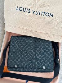 Louis Vuitton - Damier Leather Messenger Bag - NEW