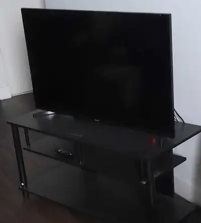 Hi, plz reach out to me if interested in buying the below furniture items in good condition. The fur...